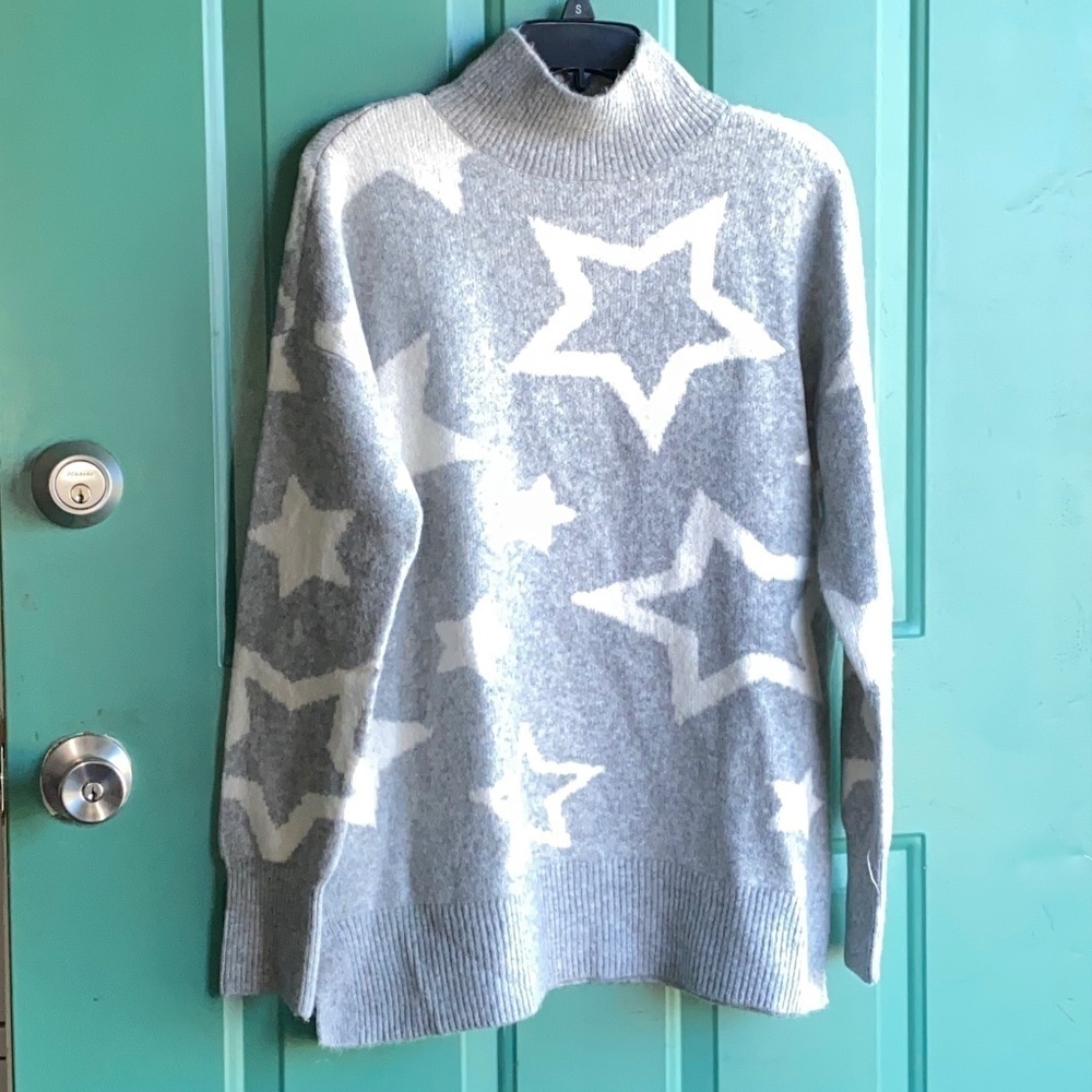 Lou & Grey size small gray sweater so soft!